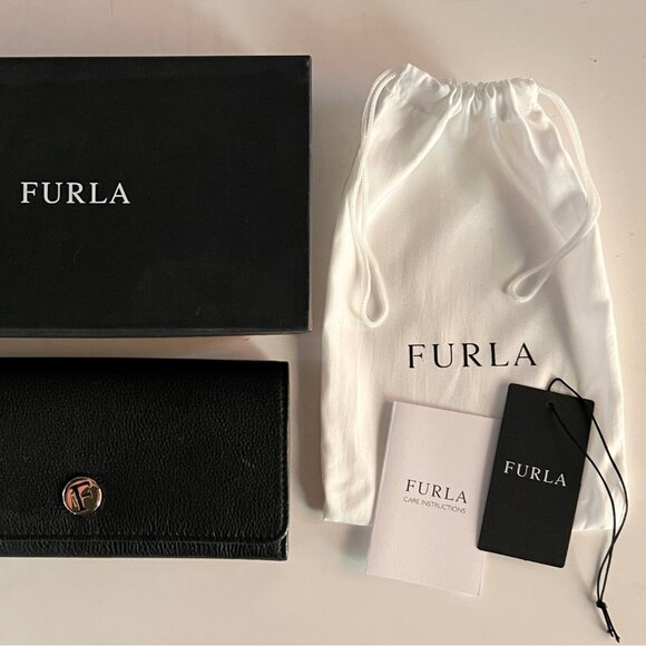 Furla Piper XL bifold leather wallet in black. Brand new in box - Picture 1 of 6